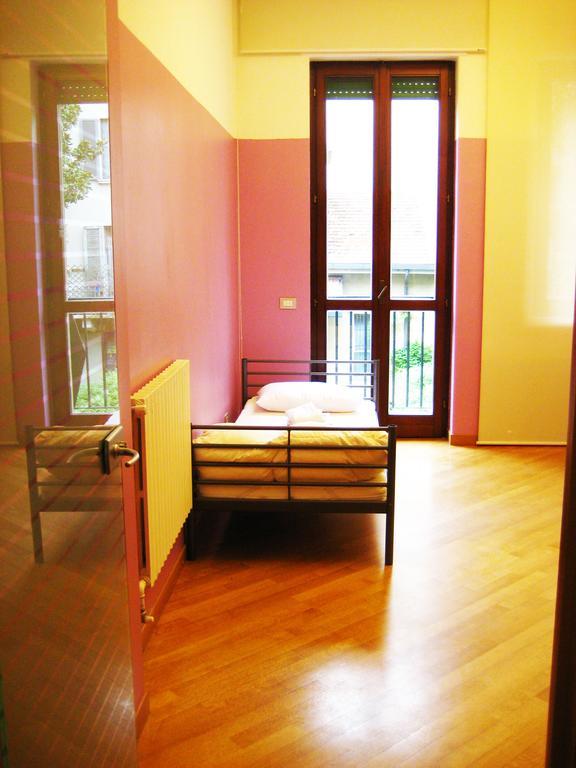 Panda Hostel Milano Cameră foto